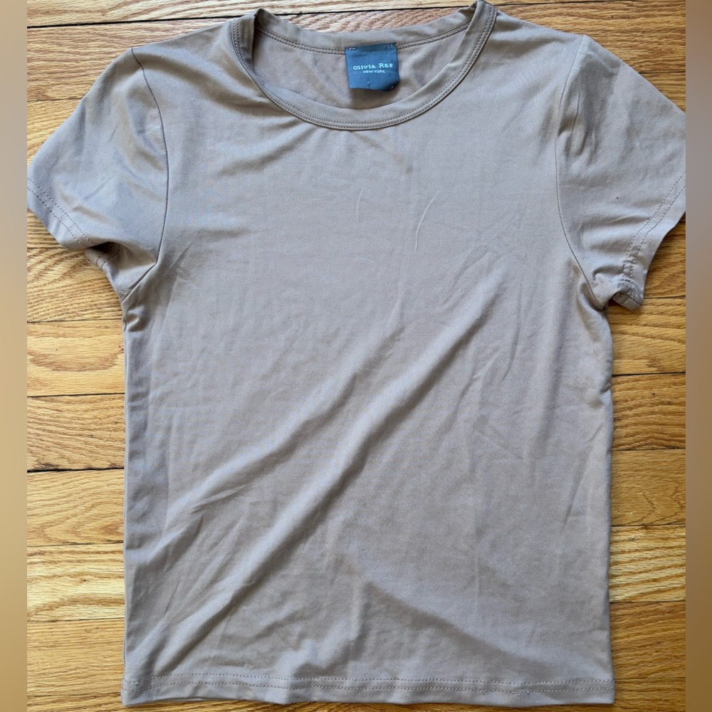 Olivia Rae: beige/taupe tshirt